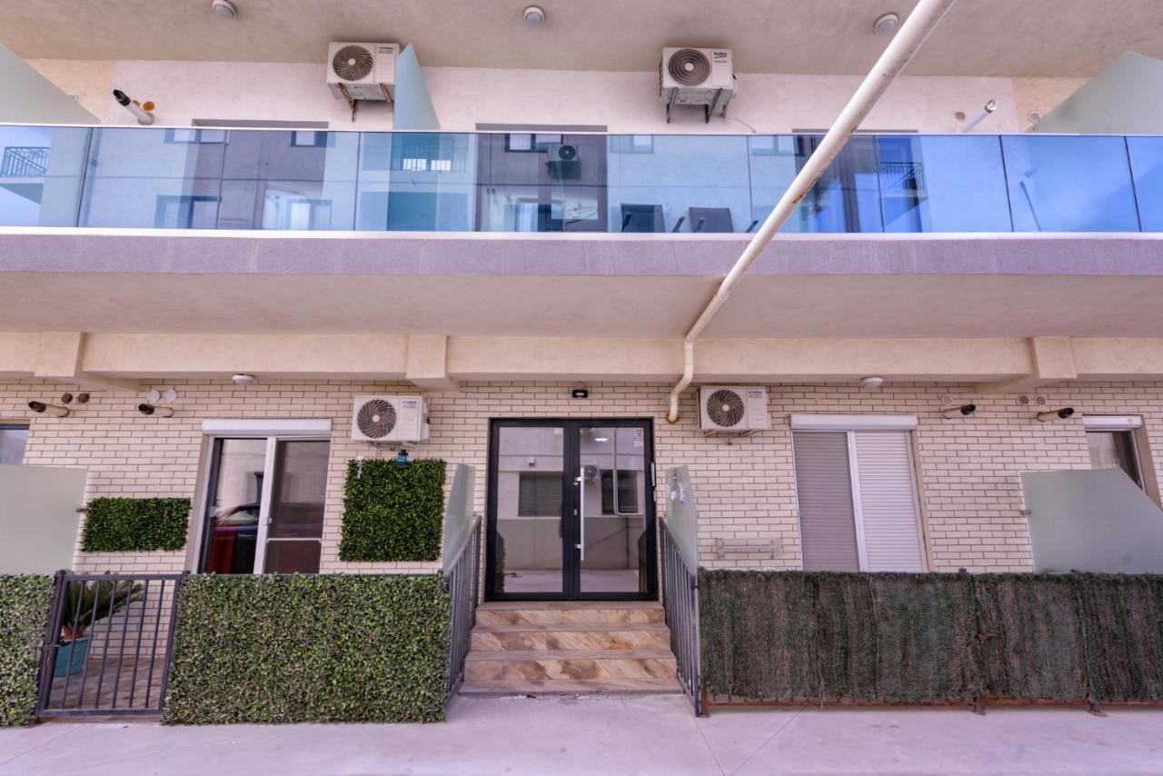 Kataleya Studio Apartment Navodari Exterior photo